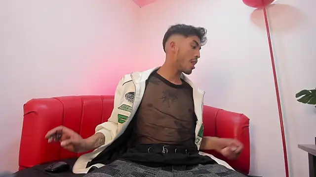 Aziel Jenner online show from 04-16-26, 04:13