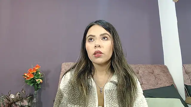 Snapshot of SalomeMartinez_ chatting on 07-08-26, 12:42 SalomeMartinez online show from 07-08-26, 12:42