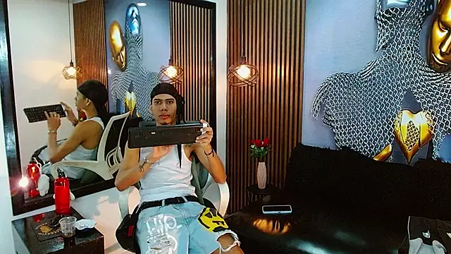 Skinny cute Alyer online show from 06-25-26, 02:22