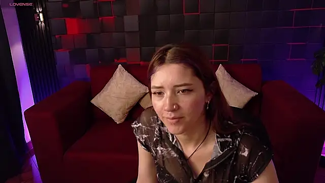 Snapshot of Emily_Cherry_ chatting on 05-04-26, 02:02 Emily Cherry online show from 05-04-26, 02:02