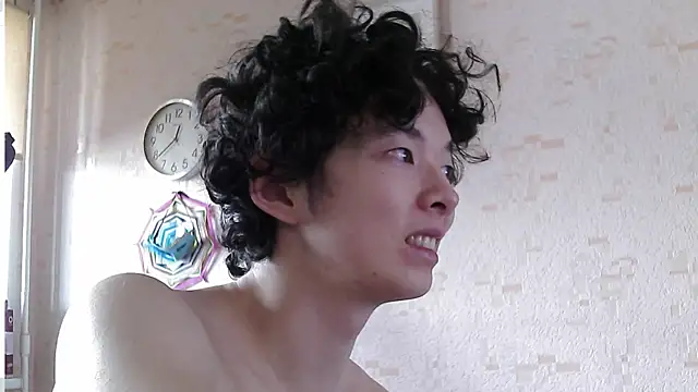 Snapshot of Miklaxyk chatting on 04-12-26, 11:59 Miklaxyk online show from 04-12-26, 11:59