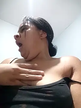 Snapshot of sexybronwlatin chatting on 04-10-26, 08:41 sexybronwlatin online show from 04-10-26, 08:41