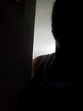 Snapshot of sexybronwlatin chatting on 04-15-26, 08:21 sexybronwlatin online show from 04-15-26, 08:21