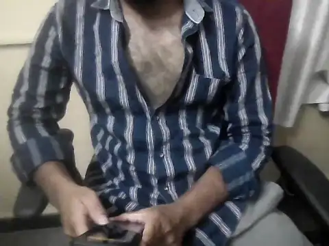 desimuslimboy4uncles online show from 04-13-26, 01:27