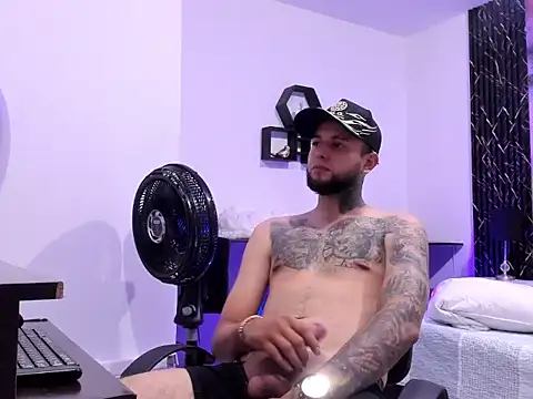 Snapshot of liam_heart chatting on 04-09-26, 08:58 liam heart online show from 04-09-26, 08:58