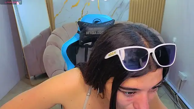 Erika Suarez b online show from 04-18-26, 07:51