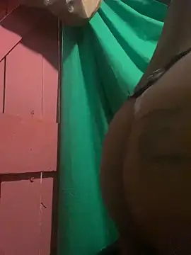 Snapshot of Malonna69 chatting on 04-10-26, 04:55 Malonna69 online show from 04-10-26, 04:55