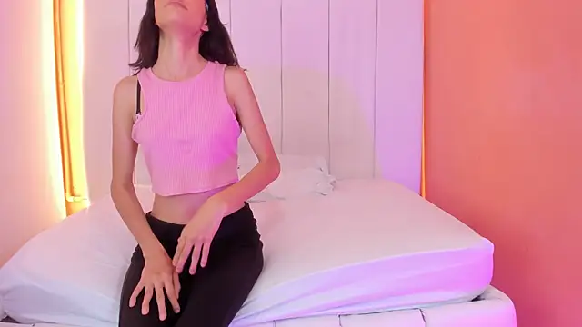 Snapshot of AntonellaRossi_os chatting on 04-09-26, 10:48 AntonellaRossi os online show from 04-09-26, 10:48