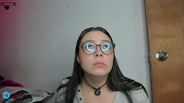 Snapshot of Pamelaa_moon1 chatting on 07-03-26, 03:07 Pamelaa moon1 online show from 07-03-26, 03:07