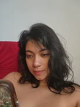 Snapshot of NefertitiXO chatting on 05-03-26, 10:27 NefertitiXO online show from 05-03-26, 10:27