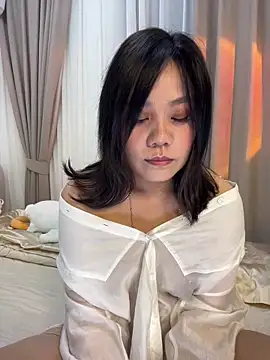 Snapshot of Feifei123521 chatting on 04-12-26, 04:01 Feifei123521 online show from 04-12-26, 04:01