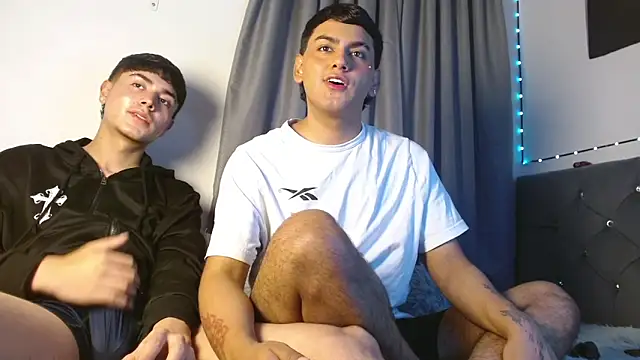 Snapshot of Noah__hot18 chatting on 06-02-26, 10:06 Noah hot18 online show from 06-02-26, 10:06