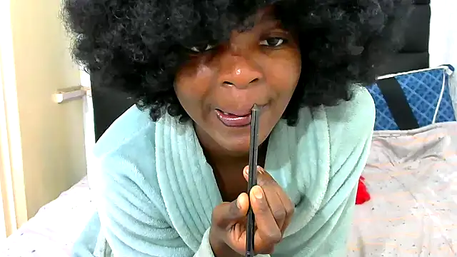PetiteEbonyBabe  online show from 06-27-26, 01:17