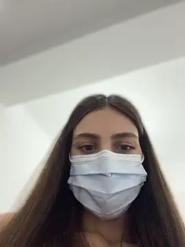 Snapshot of _Mia_L_ chatting on 04-10-26, 05:17 Mia L online show from 04-10-26, 05:17