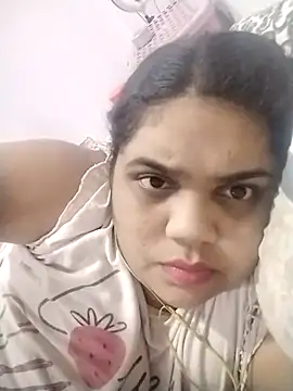 Snapshot of hotsilk21 chatting on 04-20-26, 05:48 hotsilk21 online show from 04-20-26, 05:48