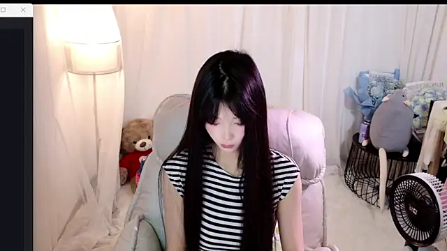 Zoe-001 online show from 04-20-26, 02:09
