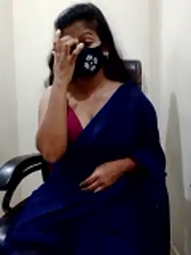 Snapshot of black-woman chatting on 04-14-26, 03:51 black-woman online show from 04-14-26, 03:51