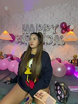 Snapshot of Brenda_Brm chatting on 06-18-26, 01:15 Brenda Brm online show from 06-18-26, 01:15