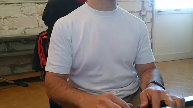 brunosso85ita online show from 04-21-26, 07:25