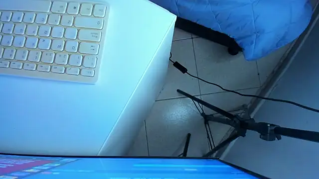 britanny jones1 online show from 04-21-26, 12:11