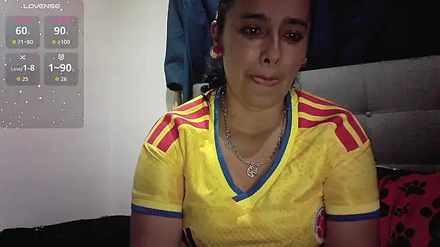 Snapshot of Estefany-magic chatting on 06-18-26, 02:34 Estefany-magic online show from 06-18-26, 02:34