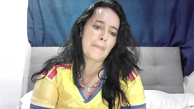 Snapshot of Estefany-magic chatting on 07-04-26, 03:56 Estefany-magic online show from 07-04-26, 03:56
