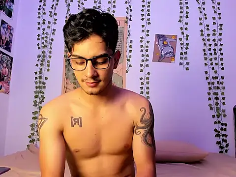 Snapshot of JaxJinx chatting on 04-15-26, 02:40 JaxJinx online show from 04-15-26, 02:40