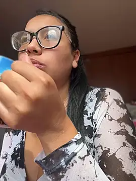 Iam-sophia27 online show from 06-29-26, 07:14