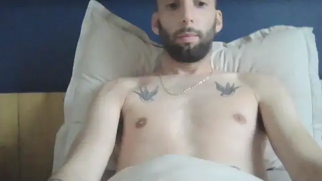 Snapshot of valentinodu31 chatting on 04-12-26, 07:02 valentinodu31 online show from 04-12-26, 07:02