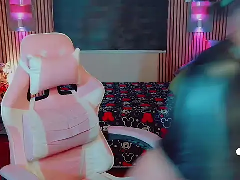 Ayakusai online show from 04-18-26, 01:20