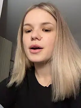 Snapshot of KimEvanss chatting on 06-20-26, 05:27 KimEvanss online show from 06-20-26, 05:27