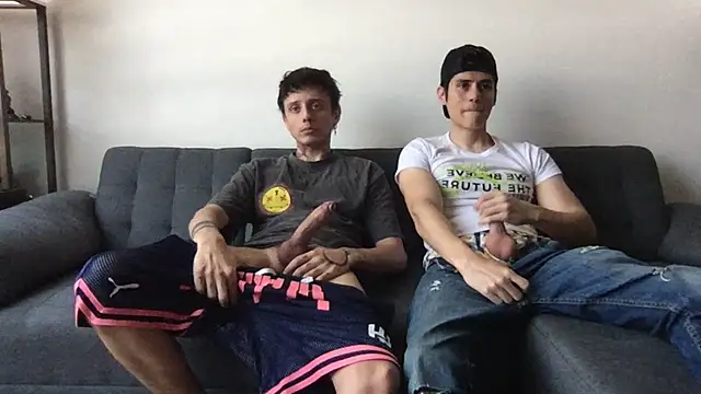 Chrixtopherobin online show from 04-26-26, 05:21