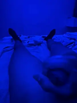 Snapshot of AlphaDesir chatting on 04-11-26, 04:44 AlphaDesir online show from 04-11-26, 04:44