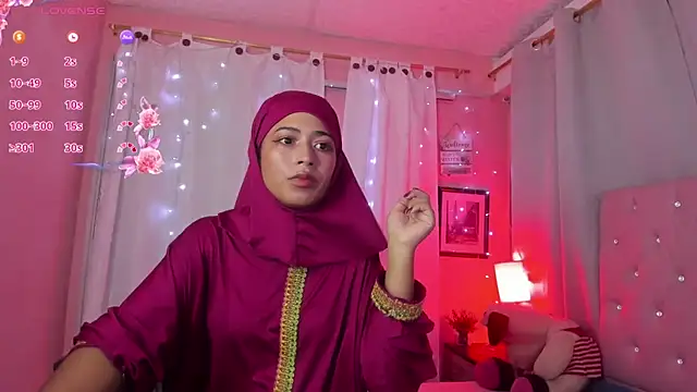 NadiaKarim  online show from 04-16-26, 12:17