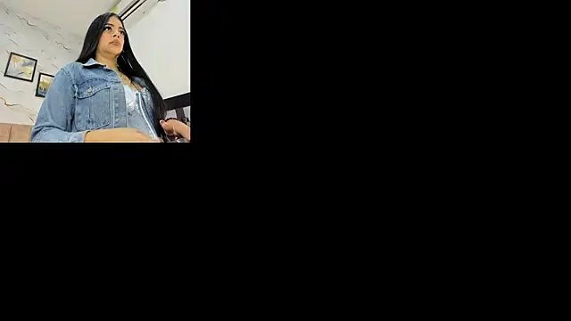Snapshot of Candicewayne chatting on 06-13-26, 10:35 Candicewayne online show from 06-13-26, 10:35