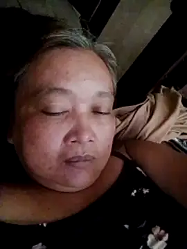 Snapshot of jeanyummytits chatting on 05-13-26, 02:31 jeanyummytits online show from 05-13-26, 02:31