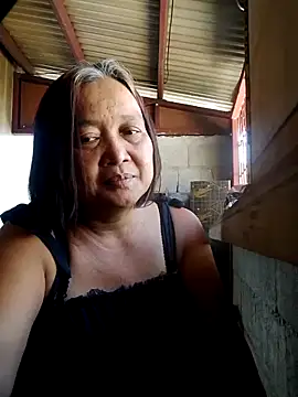 Snapshot of jeanyummytits chatting on 05-15-26, 03:57 jeanyummytits online show from 05-15-26, 03:57