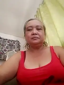Snapshot of jeanyummytits chatting on 06-04-26, 03:45 jeanyummytits online show from 06-04-26, 03:45
