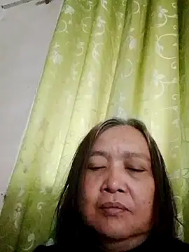 Snapshot of jeanyummytits chatting on 06-11-26, 10:19 jeanyummytits online show from 06-11-26, 10:19