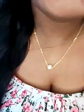 Snapshot of Mayuri-hot chatting on 06-24-26, 05:56 Mayuri-hot online show from 06-24-26, 05:56
