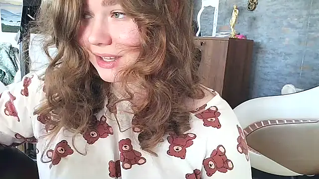 AmeliFoxi online show from 04-23-26, 10:58