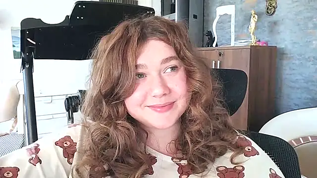 AmeliFoxi online show from 04-23-26, 12:29