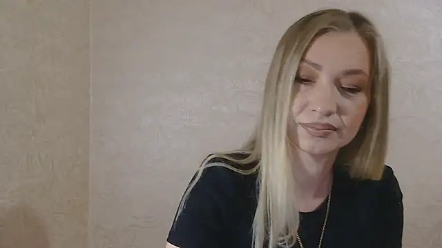 Snapshot of NoirEnigma chatting on 04-30-26, 10:58 NoirEnigma online show from 04-30-26, 10:58