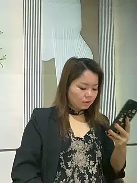 nide-yuebao online show from 04-20-26, 02:25