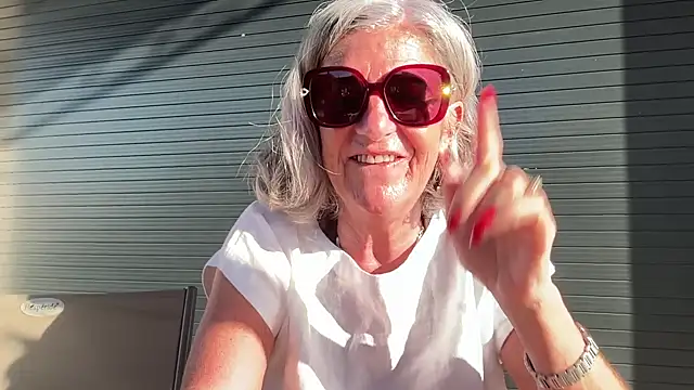 NaughtyMonicaUK online show from 06-18-26, 06:02
