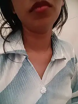 Miss Divyaa online show from 05-25-26, 01:11