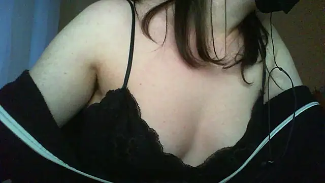 MeowXoXoX online show from 04-12-26, 05:51