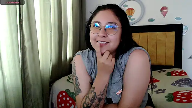 MAYEXS online show from 04-12-26, 10:15