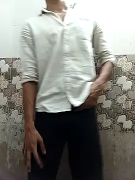 Snapshot of itsmemadhu2019 chatting on 05-24-26, 12:54 itsmemadhu2019 online show from 05-24-26, 12:54