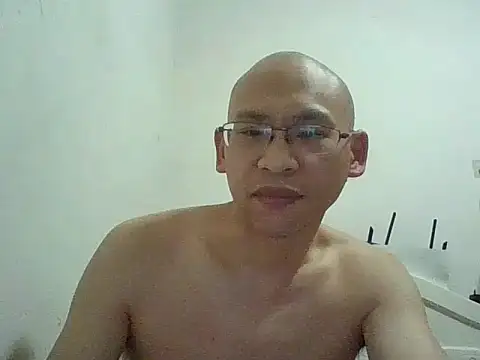 Snapshot of benly118 chatting on 04-21-26, 02:56 benly118 online show from 04-21-26, 02:56